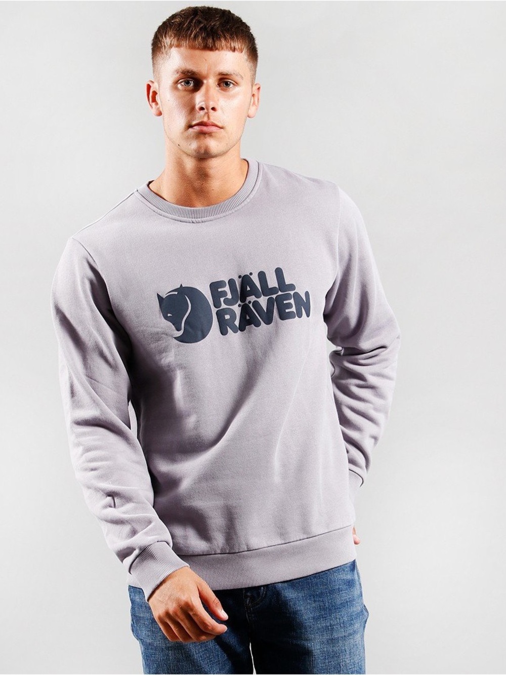 Fjällräven Men's Logo Crew Sweat in Flint Grey size xl